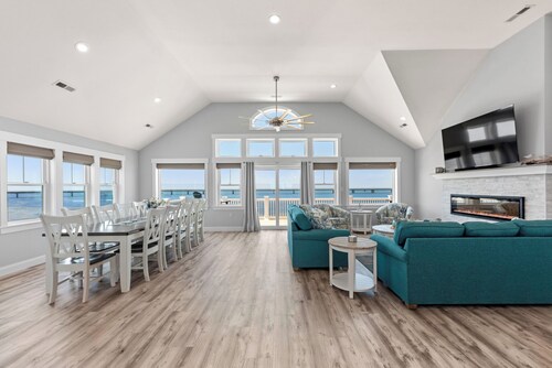 Livin' The Dream: Soundfront | Pool | Hot Tub