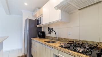 Departamento básico | Cocina privada