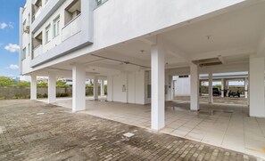 Property grounds - Apt w/ BBQ Near the Beach in Ingleses Ict0104b (Florianópolis)