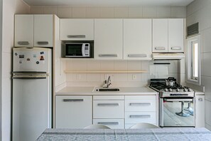 Basic Apartment | Private kitchen