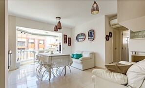 Living area - Apto no Open Shopping 600m da praia IBI307 (Florianópolis)