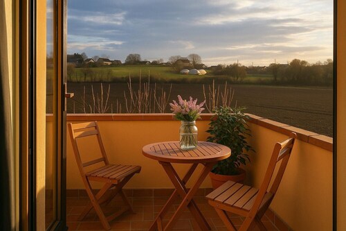 Apartment 'Blue' mit privater Terrasse, Gemeinschaftsgarten und WLAN