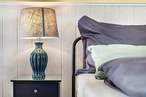 1 bedroom, iron/ironing board, WiFi, bed sheets - Apartment 'Blue' with Private Terrace, Shared Garden and Wi-Fi (Bad Krozingen)