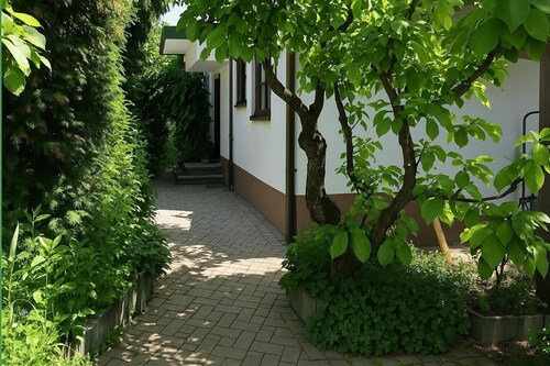 Apartment "Green" with Private Terrace, Shared Garden, and Wi-Fi