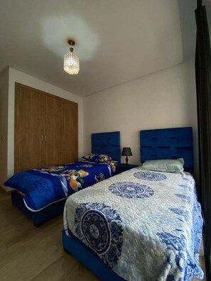 2 habitaciones, tabla de planchar con plancha y wifi 