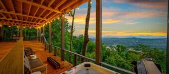 5BR+ Bunkroom Luxe, 180 View on 3 levels, Spa, Yoga-Fitness w/Sauna, Cold Plunge