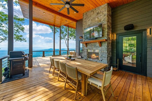 5BR+ Luxe, 180 views, Spa, Sauna