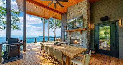 5BR+ Luxe, 180 views, Spa, Sauna
