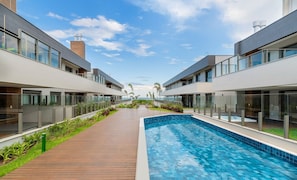 Piscina externa