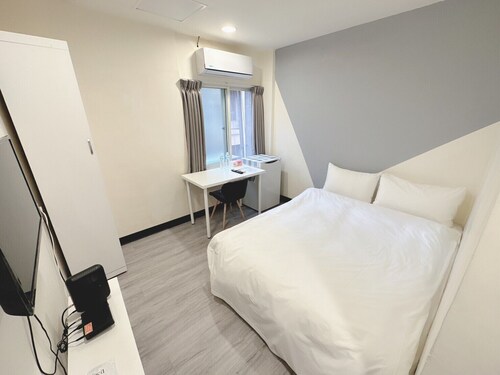 BY Charming 1-BR hotel in terrific Taipei City with AC, easy to go everywhere