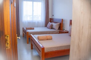 2 bedrooms, iron/ironing board, WiFi, bed sheets