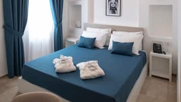 Habitación clásica | Ropa de cama de alta calidad, colchones viscoelásticos, minibar