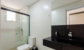 Bathroom - Full Apartment at Ingleses Beach-sc Gge203 (Florianópolis)