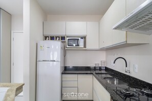 Basic Apartment | Private kitchen
