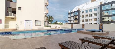 Basic Apartment | Pool