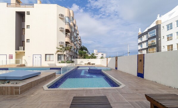 Apartamento básico | Piscina | Piscina externa