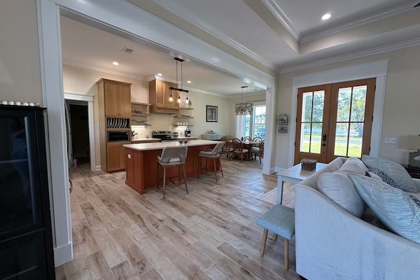 Een smart-tv en een stereo