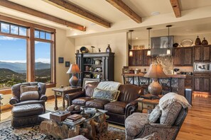 TV - Cowboy Luxe - Moonlight Basin (Big Sky)