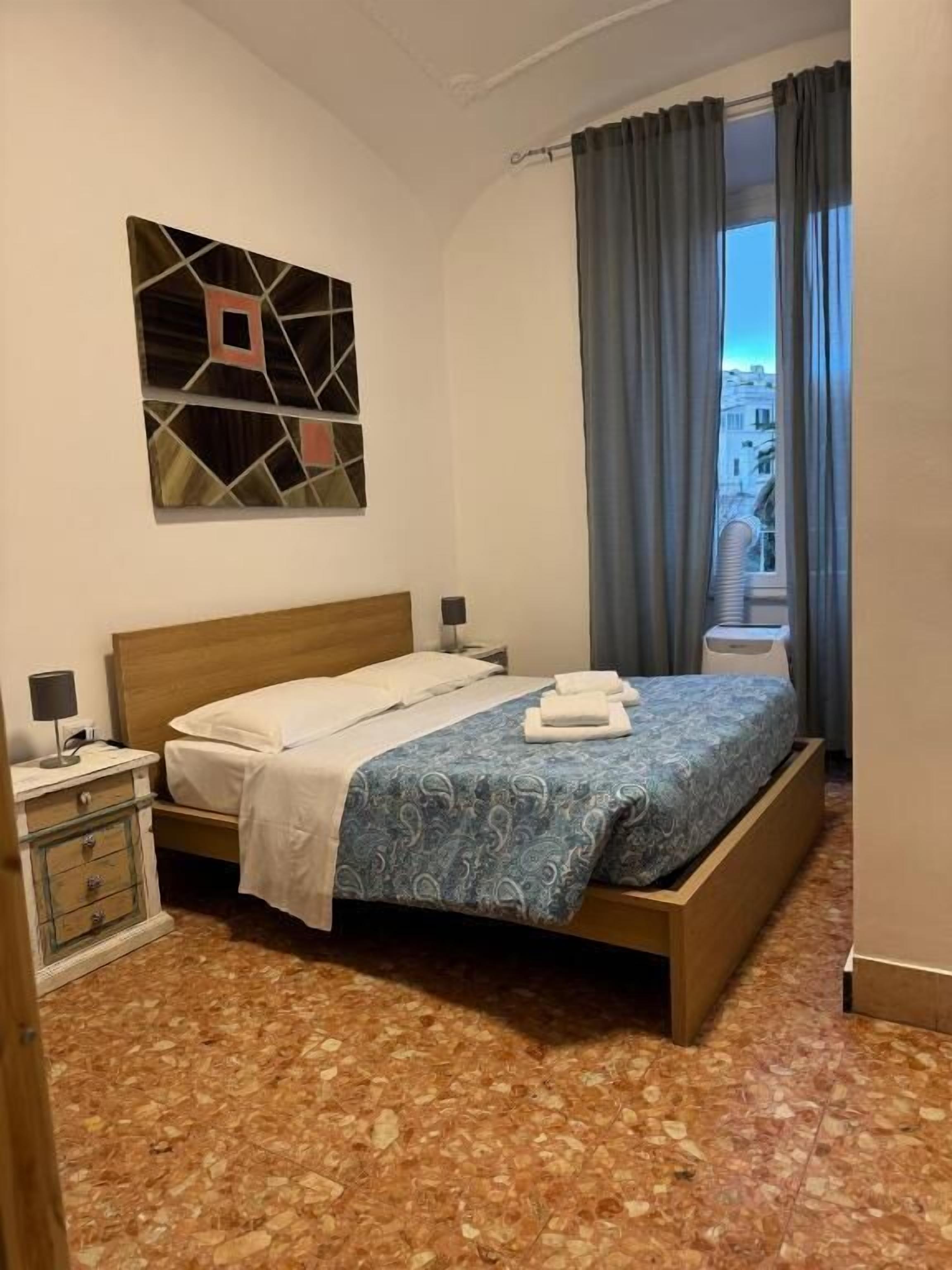 Premium-sengetøj, arbejdsområde til bærbare computere, gratis Wi-Fi