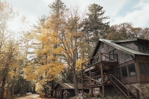 Nicatous Lake Lodge & Cabins - Entire Property!