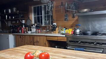 冰箱、烤箱、炉灶、厨具/餐具