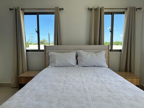 4 bedrooms, iron/ironing board, bed sheets