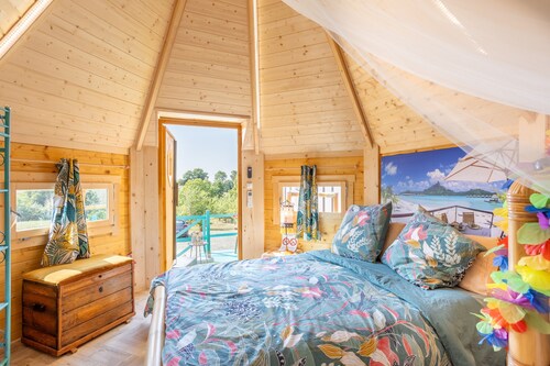 Les Philous Gourmands - Chambre d'hôtes Chalet - Bora Bora - avec terrasse privée