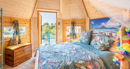 Les Philous Gourmands - Guest Room Chalet - Bora Bora - with Private Terrace