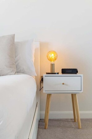 1 chambre, fer et planche à repasser, accès Internet, draps fournis