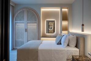 Three Bedroom Premium Villa with Private Pool | 客房內保險箱、免費無線上網、床單