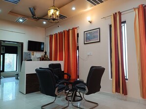 Reception - Tiger Eye Resort (Kaladhungi)