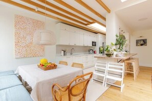 Dining - Spacious 4B family home by Richmond riverside (Twickenham)