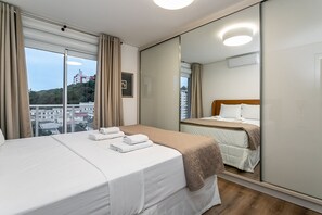 Bügeleisen/Bügelbrett, Internetzugang, Bettwäsche