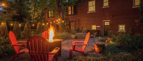 屋外ダイニングエリア