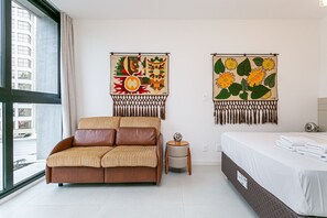 Fer et planche à repasser, accès Internet, draps fournis