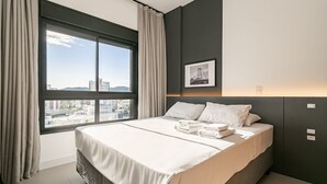 1 bedroom, iron/ironing board, internet, bed sheets - Sea View Pool | Near the Mall #CA86 (Florianópolis)