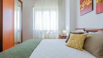 Apartment, 2 Schlafzimmer | Bügeleisen/Bügelbrett, kostenloses WLAN