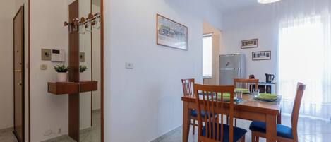 Apartment, 2 Bedrooms | Living area | 30-inch TV with satellite channels