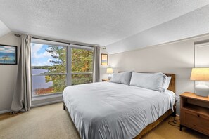 4 bedrooms, free WiFi, bed sheets