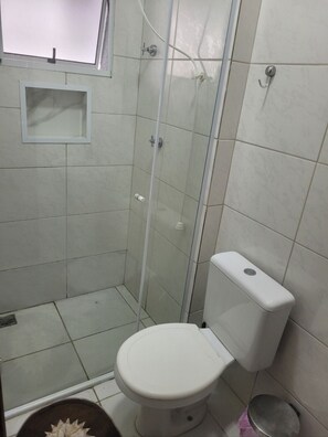 Suihku, saippua, vessapaperi