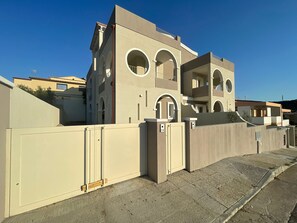 Exterior - Holiday Home 'Bertha' with Mountain View and Air Conditioning (Villasimius)