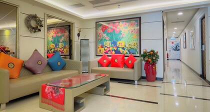 BY Charming hotel in pleasant New Taipei City with AC near airport MRT line