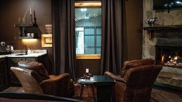 Luxury Room, Resort View | Interior