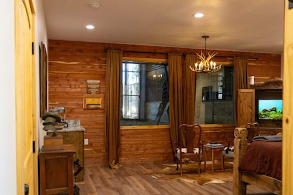 Luxury Room, Resort View | Iron/ironing board, free WiFi, bed sheets