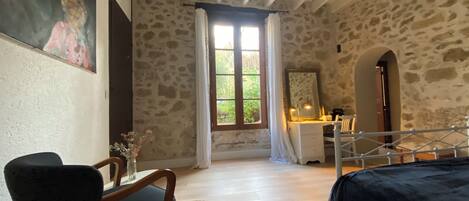 1 quarto, ferros/tábuas de passar roupa, Wi-Fi, roupa de cama