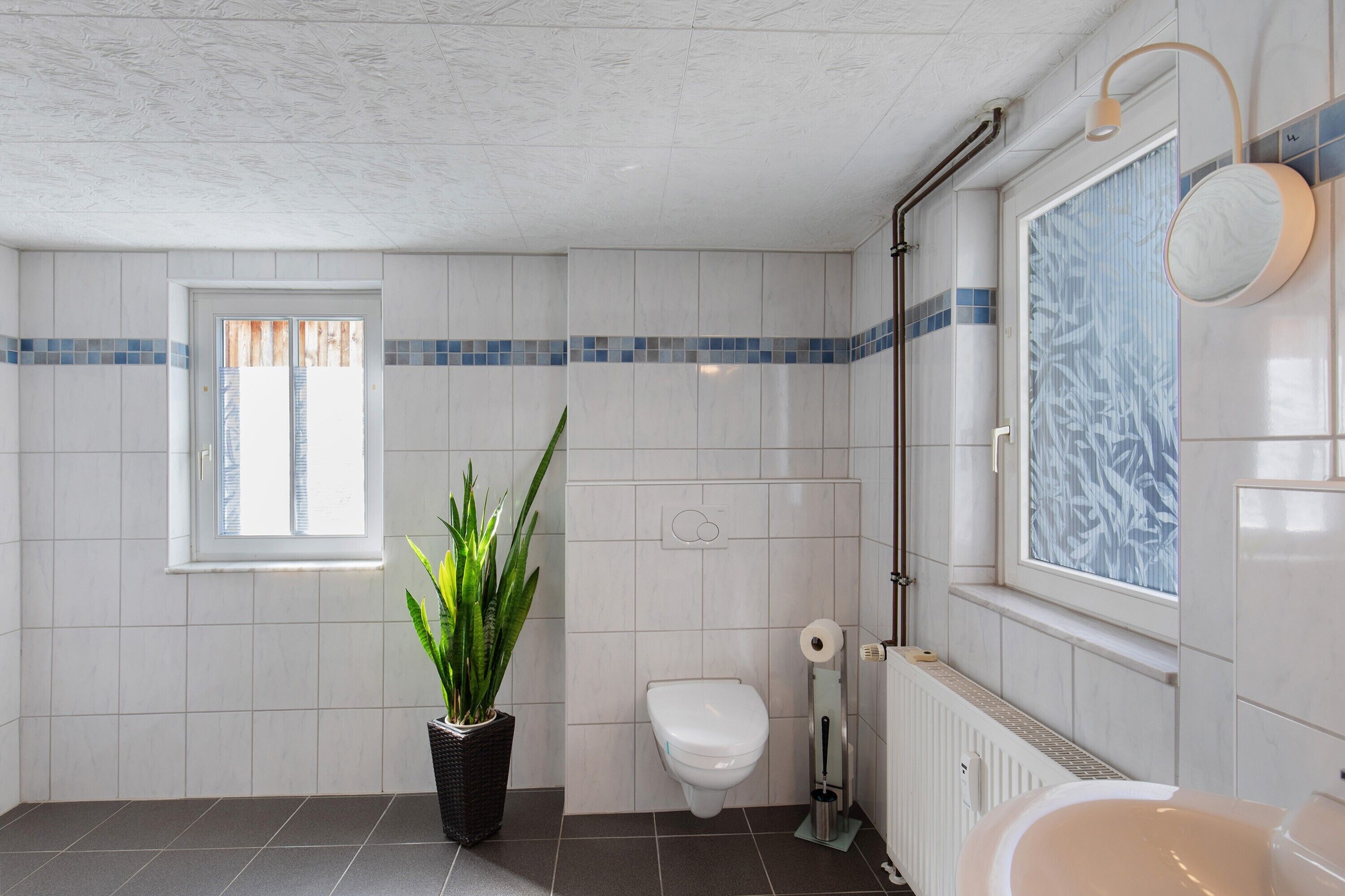 Dusche, kostenlose Toilettenartikel, Haartrockner