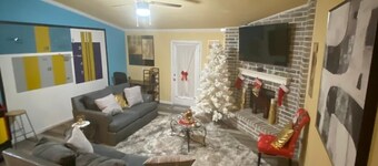 Modern Comfort Near Military Bases & Shopping Walk to Parks & Lakes!