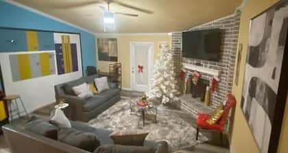 Modern Comfort Near Military Bases & Shopping Walk to Parks & Lakes!