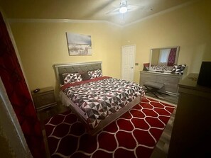 3 bedrooms - Modern Comfort Near Military Bases & Shopping Walk to Parks & Lakes! (Converse)
