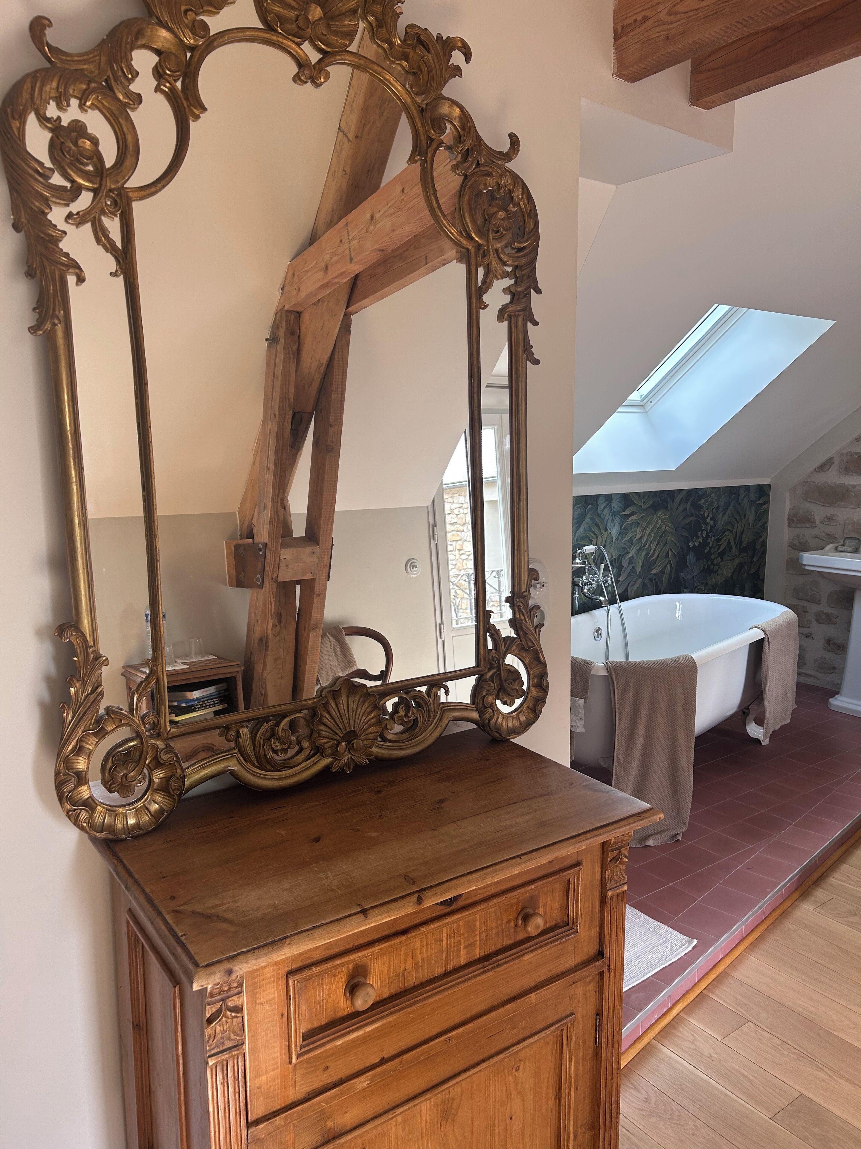 風筒、提供毛巾、廁紙